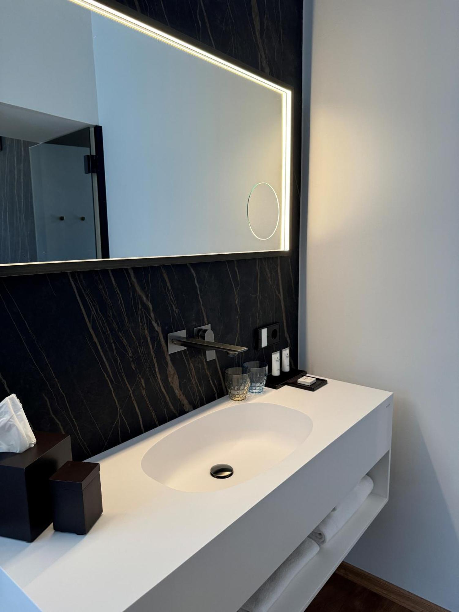 Meta Suites Historic City Living Болзано Екстериор снимка