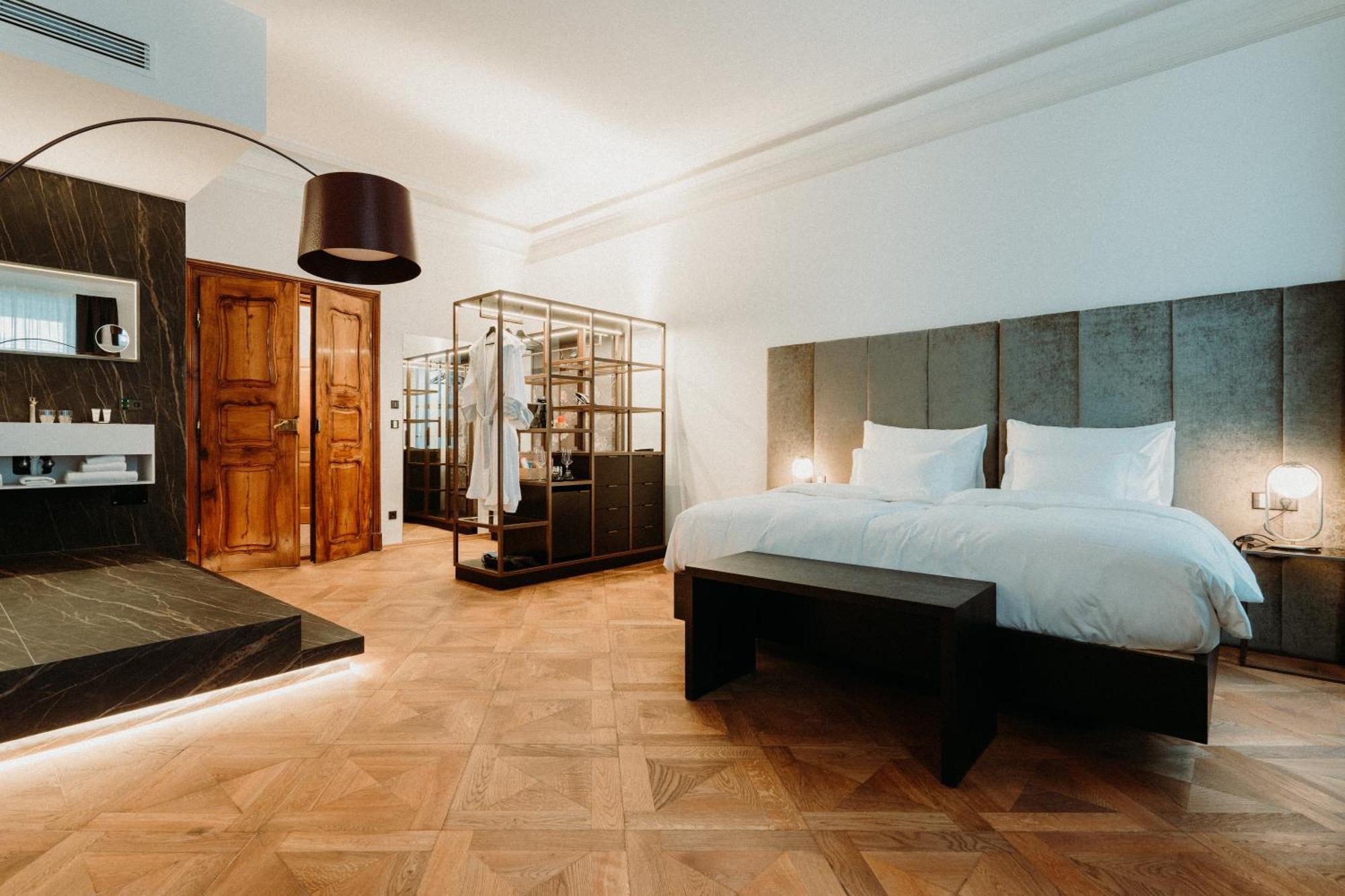 Meta Suites Historic City Living Болзано Екстериор снимка