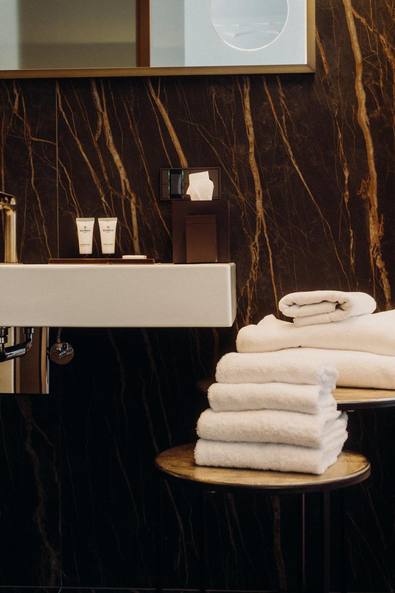 Meta Suites Historic City Living Болзано Екстериор снимка