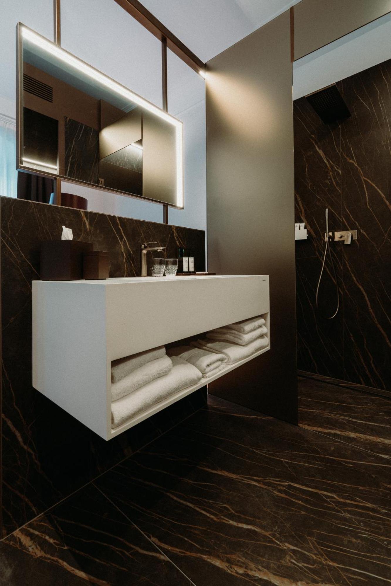 Meta Suites Historic City Living Болзано Екстериор снимка
