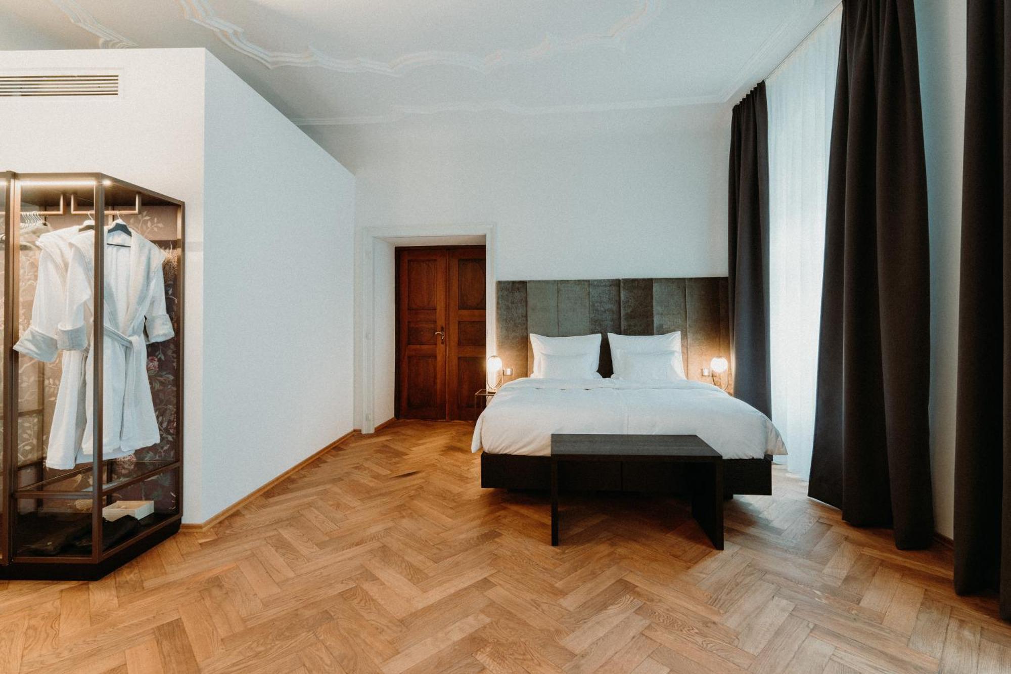 Meta Suites Historic City Living Болзано Екстериор снимка