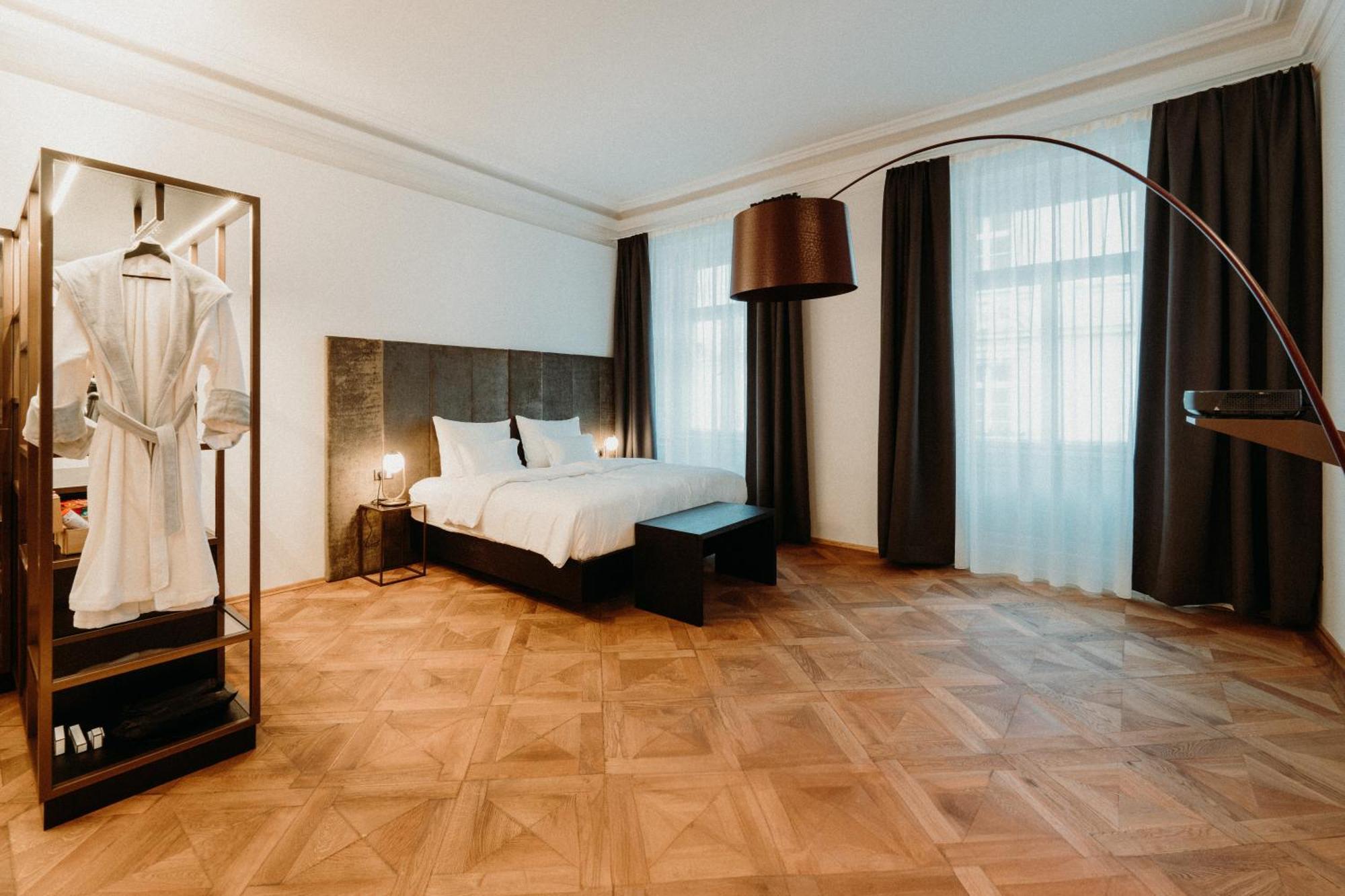 Meta Suites Historic City Living Болзано Екстериор снимка